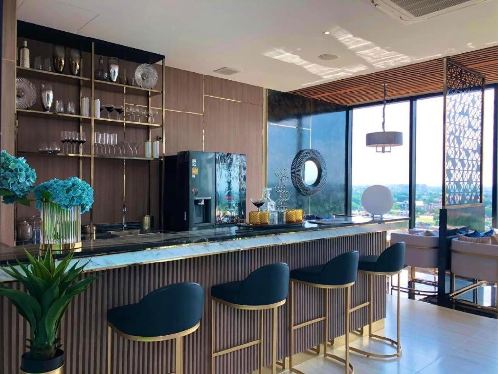 The Astra Sky River Chiangmai_Sky Pool_Old City Apartment Чиангмай Екстериор снимка